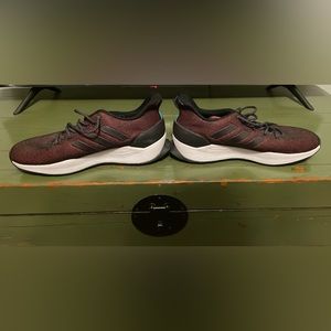 Adidas ortholite sneakers